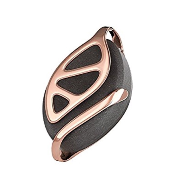 Bellabeat Leaf Urban Health Tracker/Smart Jewelry - Picture 1 of 8